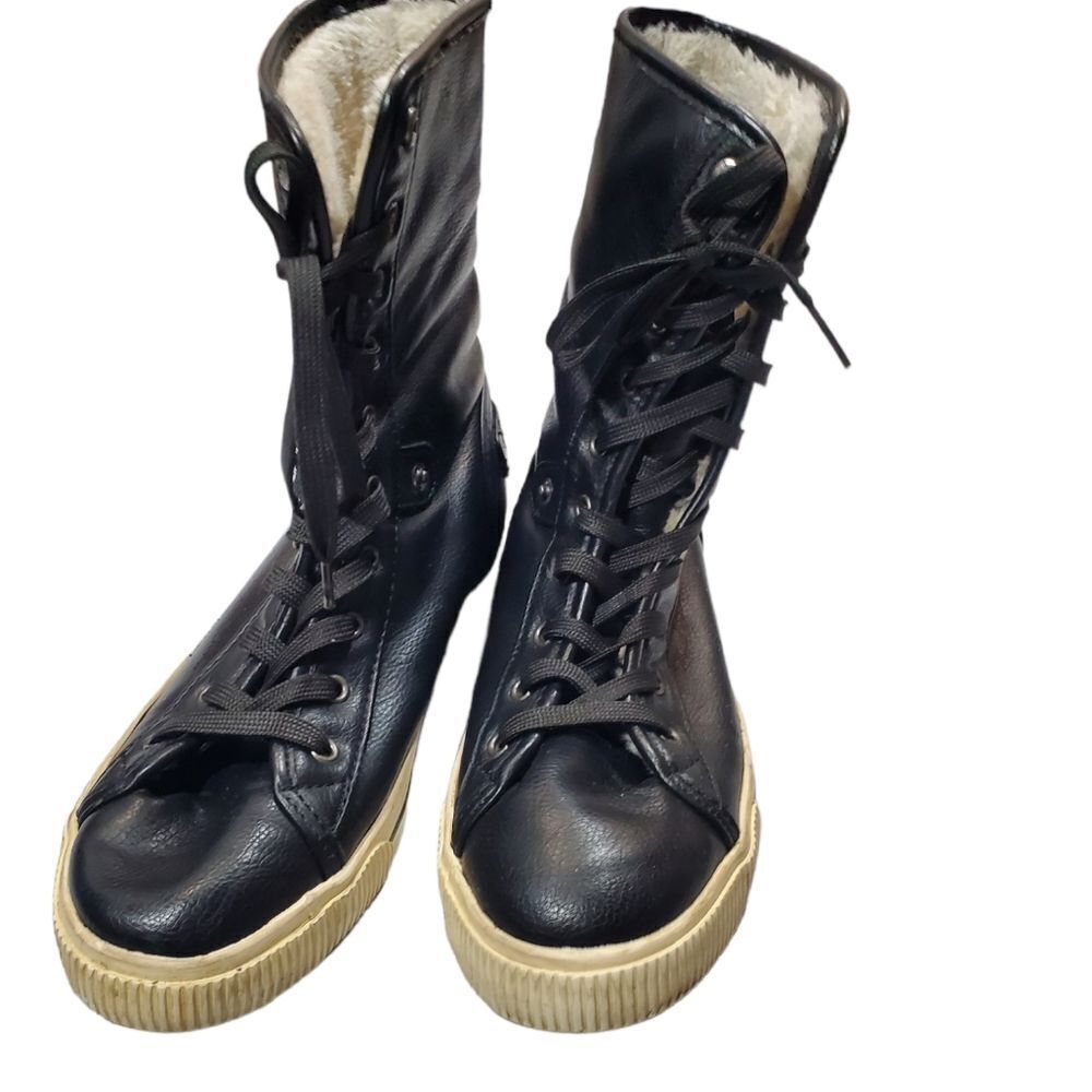 ARIZONA Fold down fur lined high tops 71/2